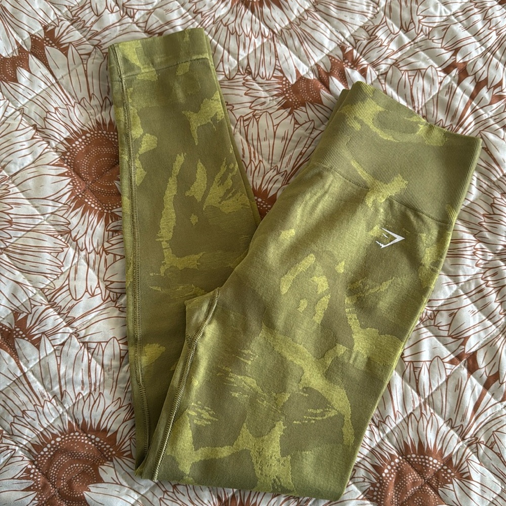 Gymshark Leggings (Size L)
